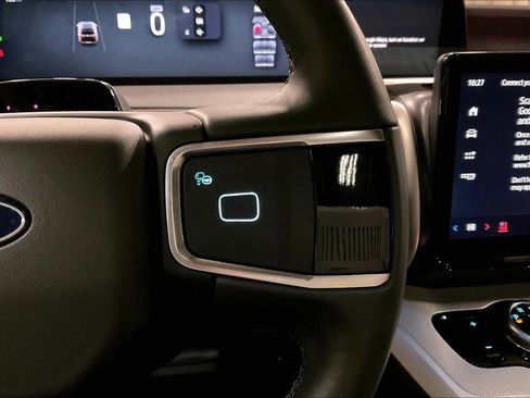 Certified 2025 Ford Expedition Max Active image 18