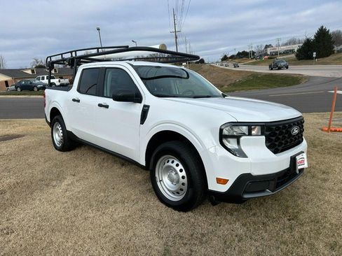 Used 2025 Ford Maverick XLT w/ Equipment Group 302A image 2