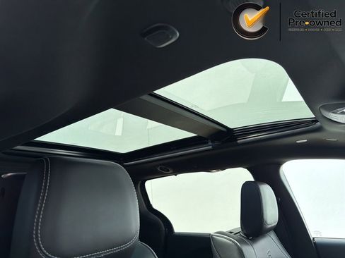 Certified 2023 Chrysler Pacifica Limited w/ Uconnect Theater Family Group AWD/4WD image 48