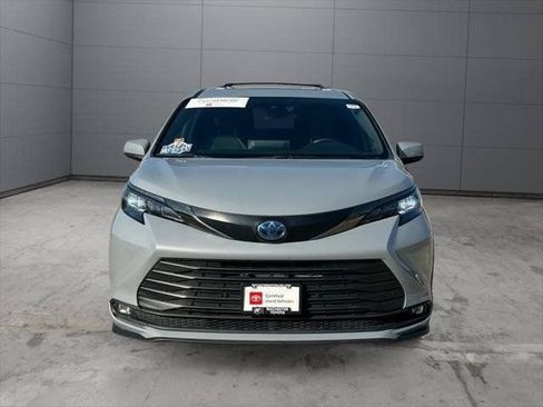 Certified 2024 Toyota Sienna XLE Woodland Edition AWD/4WD image 72