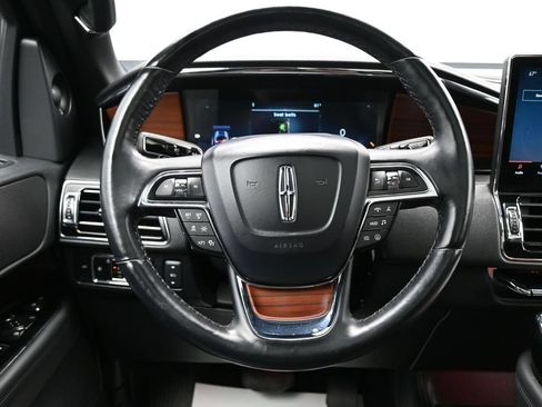 Used 2023 Lincoln Navigator Reserve AWD/4WD image 17