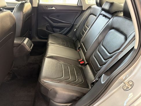 Used 2021 Volkswagen Jetta SEL Premium FWD image 25