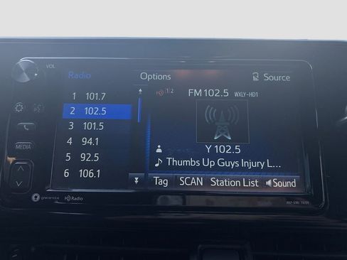 Used 2018 Toyota C-HR XLE image 22