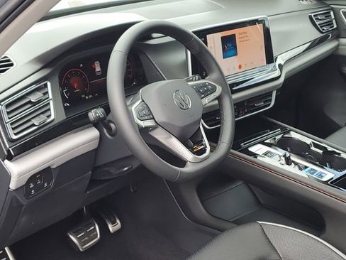 New 2026 Volkswagen Atlas Peak Edition AWD/4WD image 24