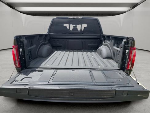Used 2025 Ford F150 Raptor AWD/4WD image 9