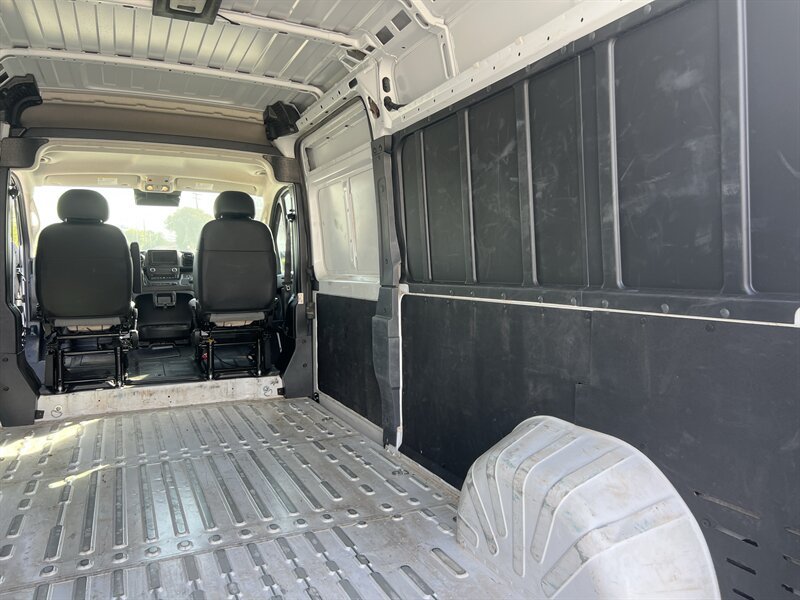 Used 2025 RAM ProMaster 3500 w/ Convenience Group FWD image 11