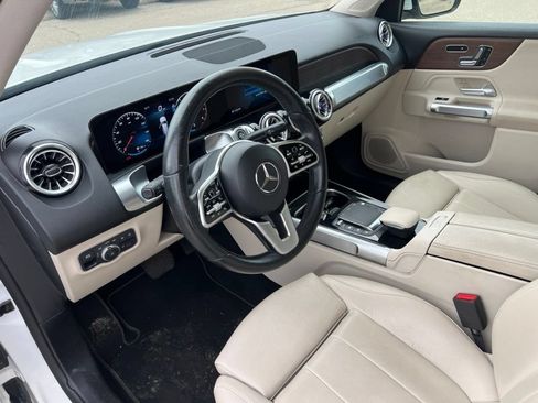 Used 2023 Mercedes-Benz GLB 250 4MATIC w/ Premium Package image 20