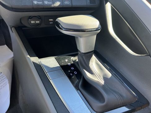 Used 2024 Hyundai Elantra SEL image 26