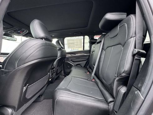 New 2026 Jeep Grand Cherokee Limited AWD/4WD image 19