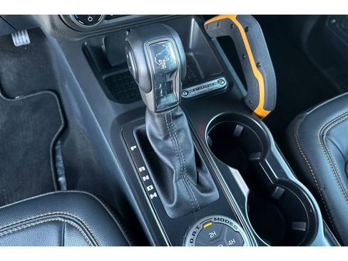 Used 2023 Ford Bronco Badlands image 24