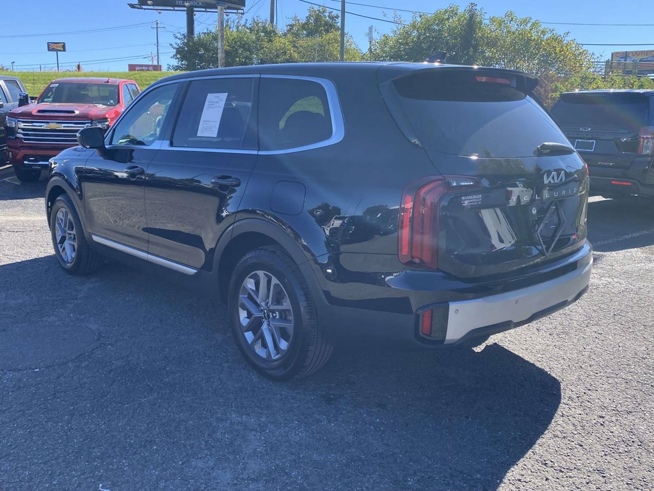 Used 2024 Kia Telluride LX AWD/4WD image 6