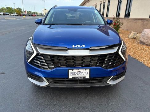 Used 2025 Kia Sportage EX AWD/4WD image 9