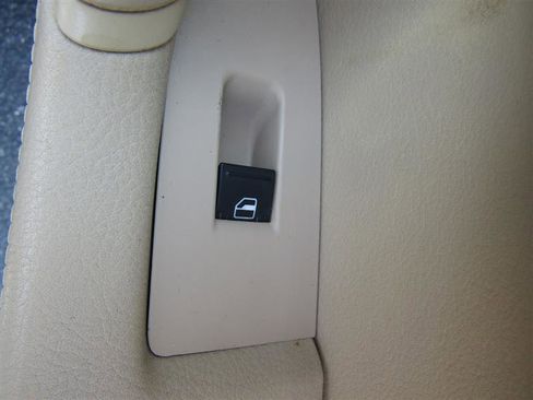 Used 2013 Volkswagen CC Sport image 36