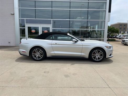 Used 2015 Ford Mustang Premium RWD image 4