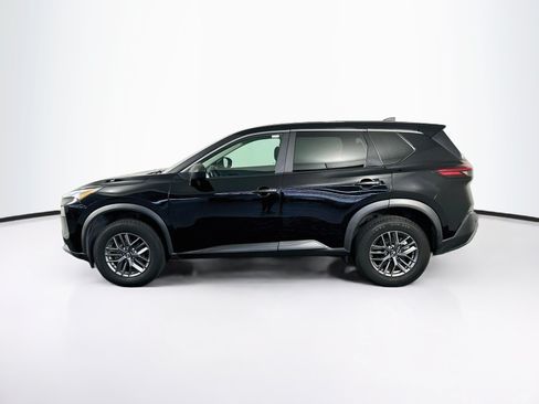 Used 2023 Nissan Rogue S AWD/4WD image 4