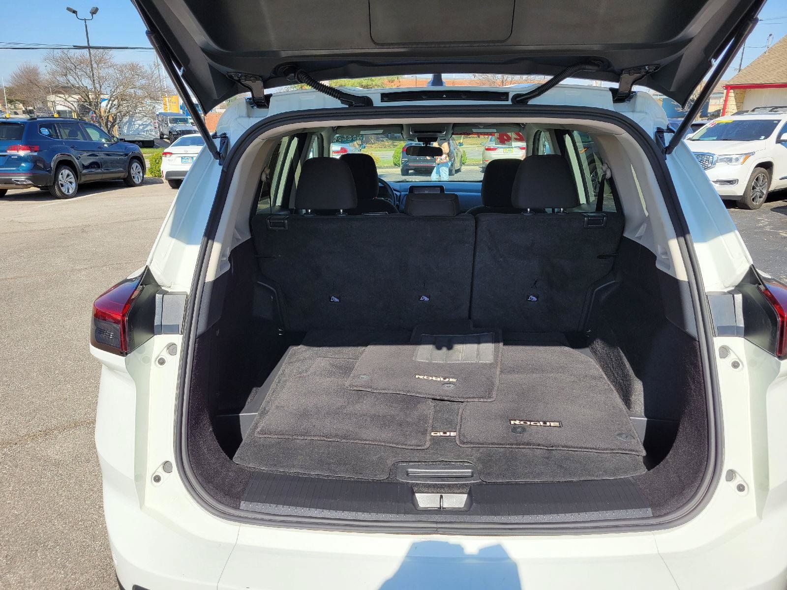 Used 2024 Nissan Rogue S AWD/4WD image 28