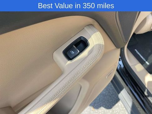 Used 2020 Porsche Macan AWD/4WD image 16