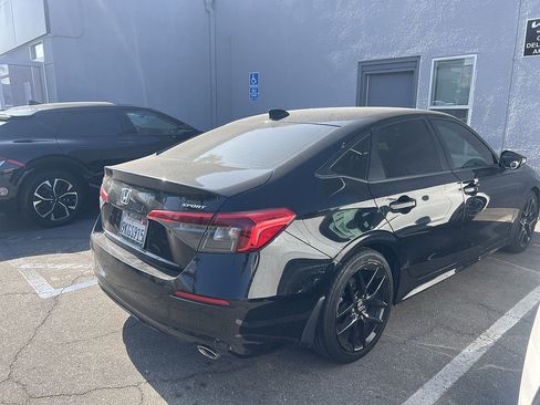 Used 2024 Honda Civic Sport image 4