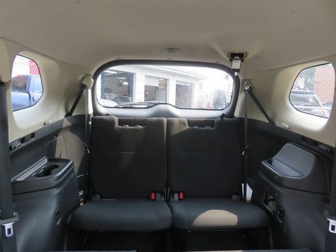 Used 2016 Mitsubishi Outlander SE AWD/4WD image 23