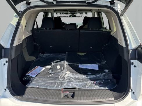 Certified 2025 Nissan Rogue SV AWD/4WD image 25