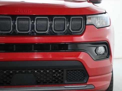 Used 2022 Jeep Compass Limited AWD/4WD image 8