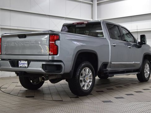 Used 2025 Chevrolet Silverado 2500 High Country w/ Z71 Off-Road Package AWD/4WD image 8