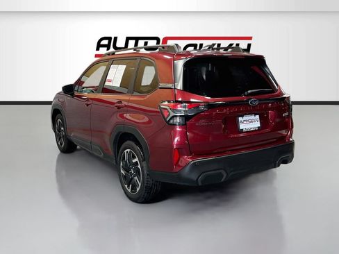 Used 2025 Subaru Forester Limited AWD/4WD image 5