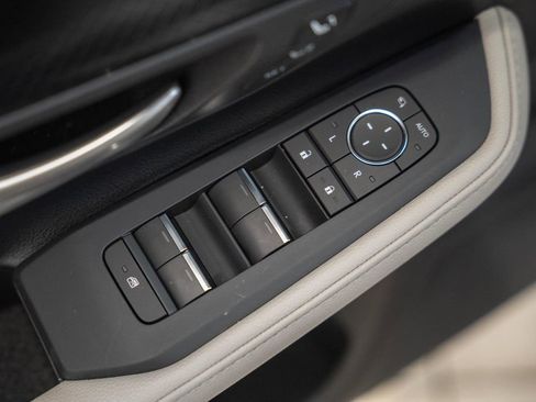 Used 2025 Toyota Grand Highlander AWD Hybrid image 45