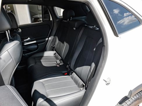 Used 2022 Mercedes-Benz GLA 250 image 41