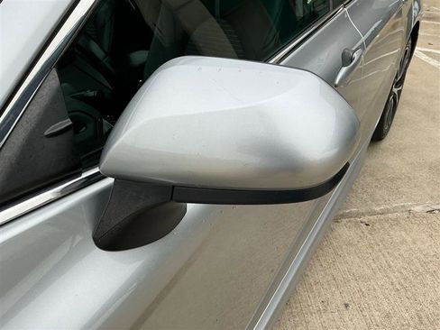 Used 2018 Toyota Camry SE FWD image 15