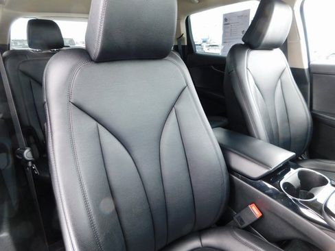 Used 2023 Lincoln Nautilus AWD w/ Premium Package image 19