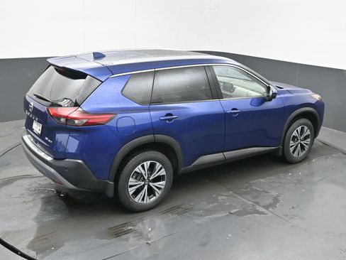 Used 2021 Nissan Rogue SV w/ Premium Package image 30