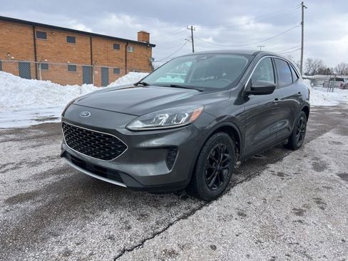 Certified 2020 Ford Escape SE image 28