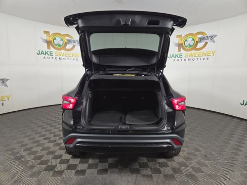 Certified 2025 Chevrolet Trax RS image 30