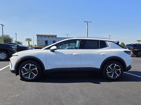 New 2026 Chevrolet Equinox EV LT image 3