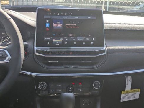 New 2026 Jeep Compass Latitude AWD/4WD image 16