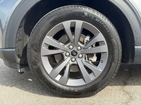 Used 2023 Ford Explorer XLT w/ Equipment Group 202A image 17