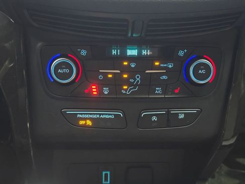 Used 2018 Ford Escape SE w/ SE Sport Appearance Package image 37