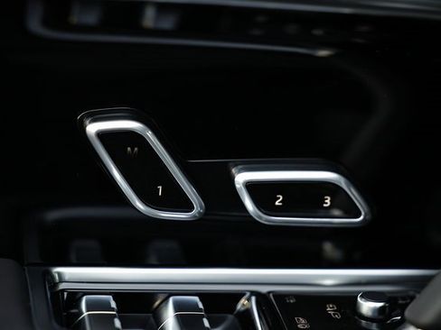 New 2026 Land Rover Range Rover SE image 21