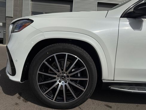 New 2026 Mercedes-Benz GLS 580 4MATIC image 25