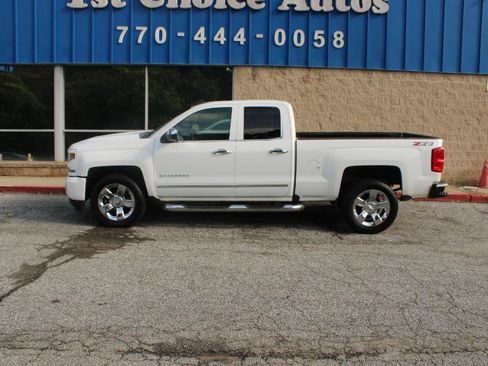 Used 2018 Chevrolet Silverado 1500 LTZ Z71 w/ LTZ Plus Package AWD/4WD image 17