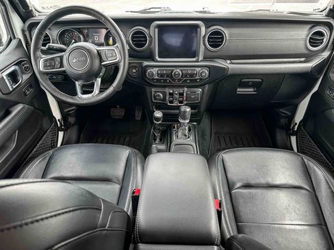 Used 2022 Jeep Wrangler Unlimited Sahara w/ Cold Weather Group image 20