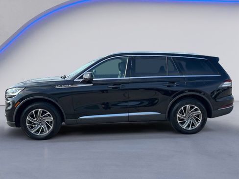 Used 2023 Lincoln Aviator AWD w/ Elements Package image 7