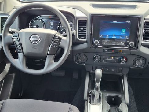 Used 2024 Nissan Frontier SV w/ Technology Package image 27