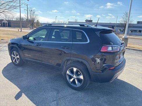 Used 2019 Jeep Cherokee Limited image 5