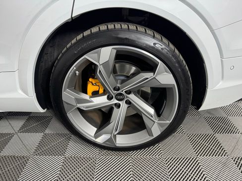 Used 2022 Audi e-tron S Prestige w/ Prestige Package AWD/4WD image 47