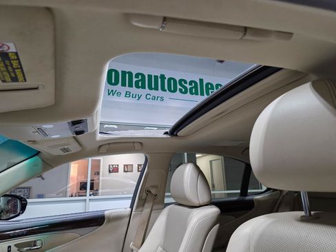 Used 2013 Lexus LS 460 w/ Comfort Pkg RWD image 37