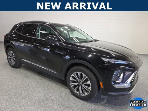 Used 2025 Buick Envision Preferred AWD/4WD image 1