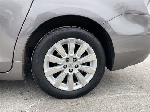Used 2015 Toyota Sienna XLE image 10