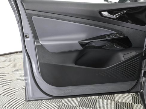 Used 2022 Volkswagen ID.4 Pro image 32